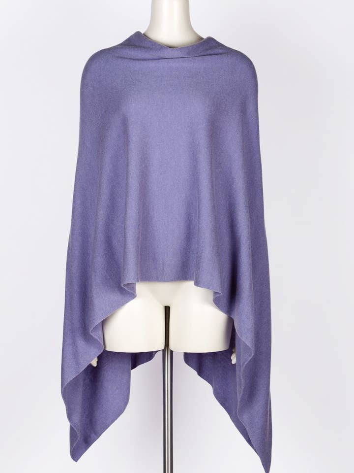 Cashmere Poncho Periwinkle por atacado de Dolma