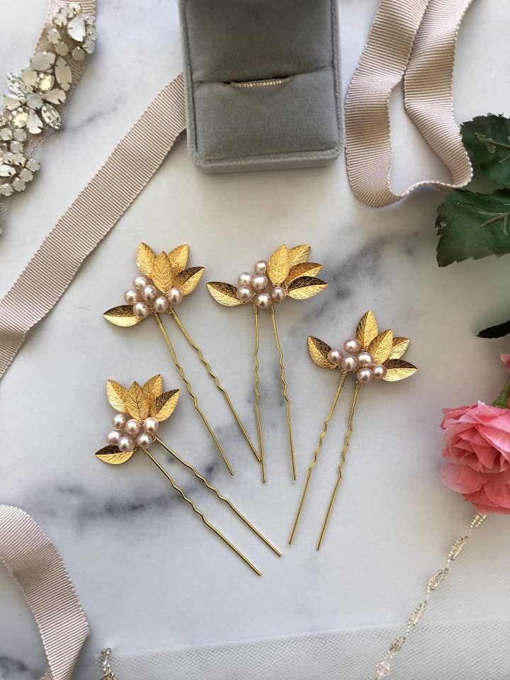 Horquillas para el cabello con flores de perlas GOLD & BLUSH | Berry Bridal Hair Berry, Pearl Braid Vine para venta al por mayor de Sweet Olive Hairpieces