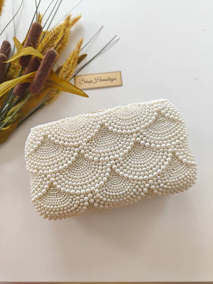 Pochette de mariée perlée, sac de soirée de mariage ivoire pour la vente par ShopHimalaya
