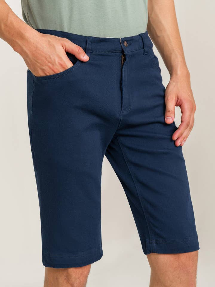 Marinblå smarta passform denimshorts för wholesale av Brian Oak Limited