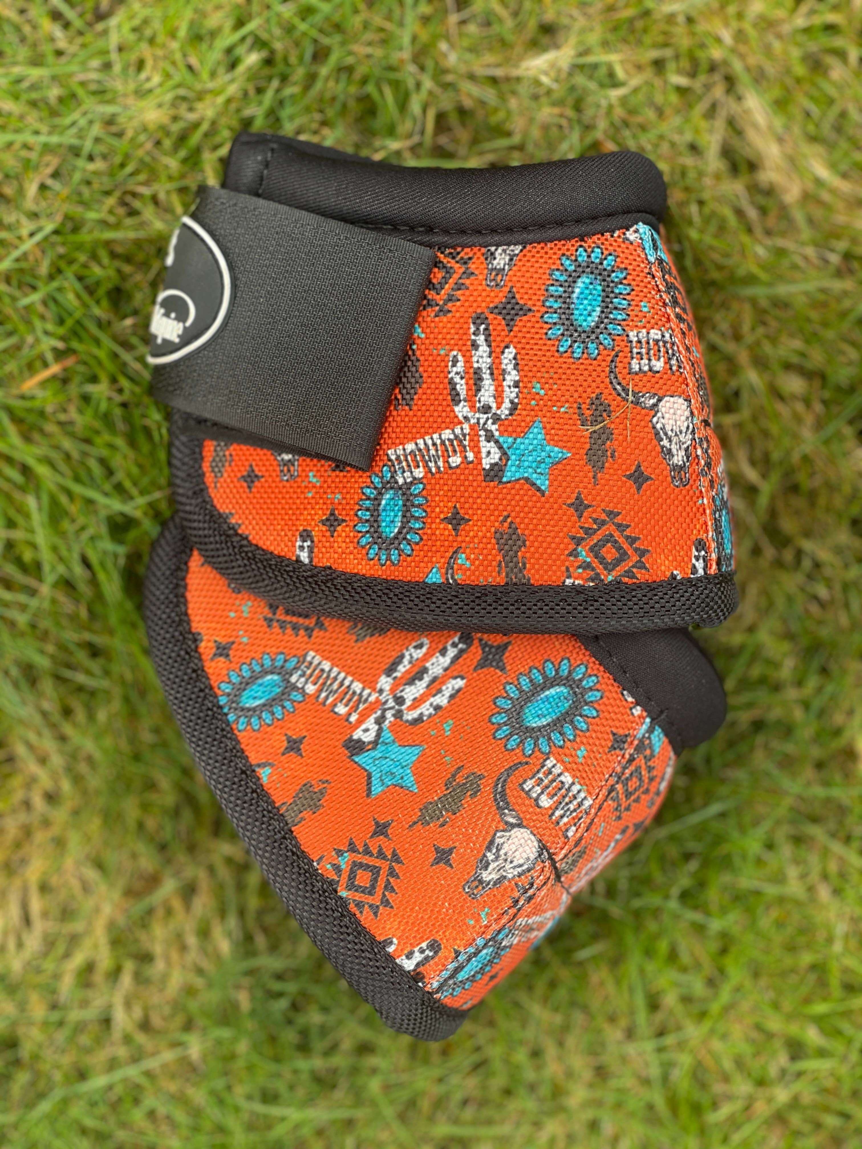 Schulz Equine – wholesale Ridutrustning – Schulz Equine bell boots med livfulla mönster28