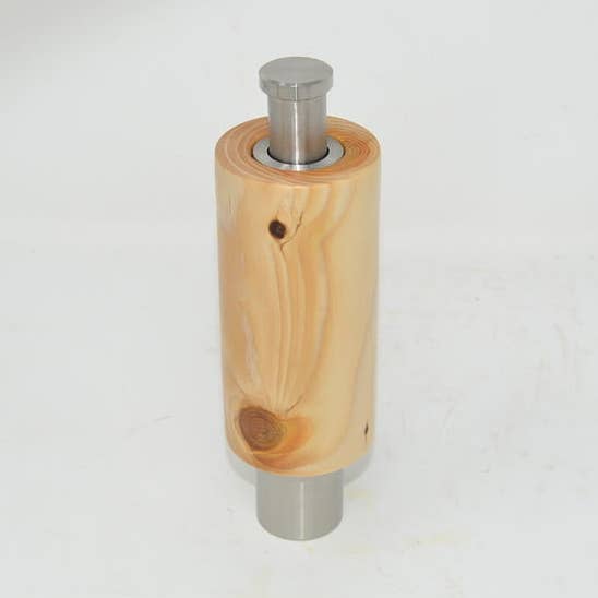 Houten kruidenmolen met enkele handgreep, Atlas Ceder, handgemaakt voor wholesale door Huizbirn