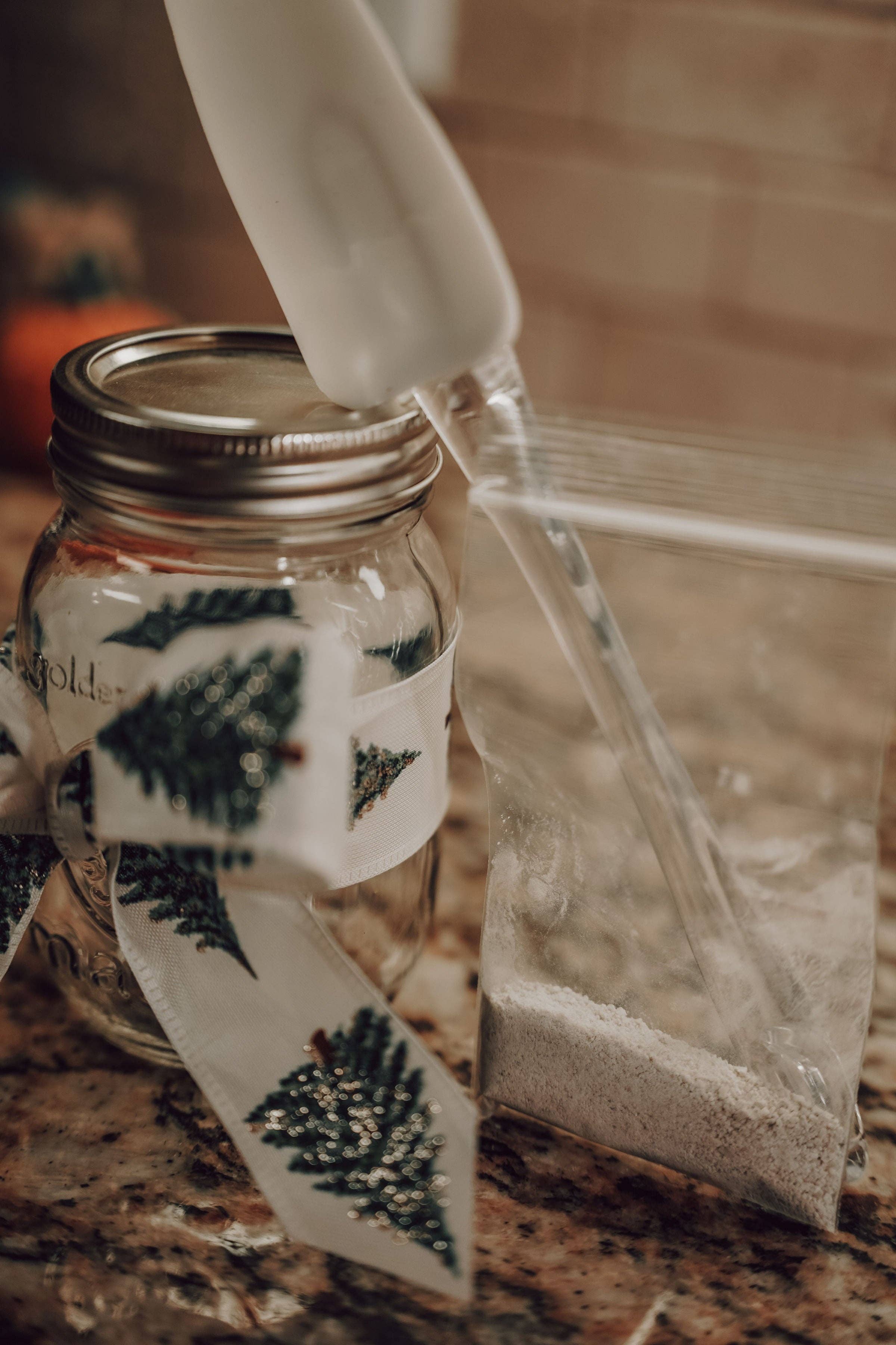 Onic Brands LLC - Wholesale DIY food kit - Christmas Dehydrated Starter Gift Basket2