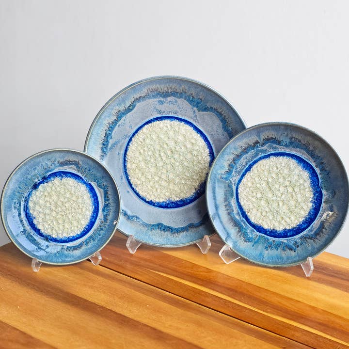 Assiettes et plats - Fabriqués sur commande - Fabriqués à la main pour la vente par Dock 6 Pottery