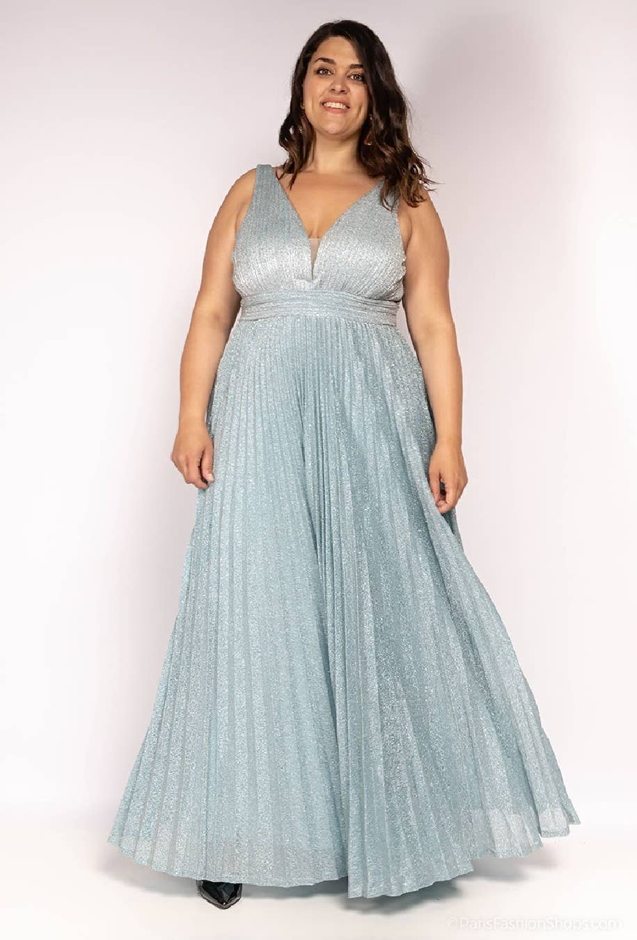 Eva & Lola - Epsilonn – wholesale Klänning - Dam – Maxiklänning i plusstorlek med plisserad och glansig finish - HM2251QS0