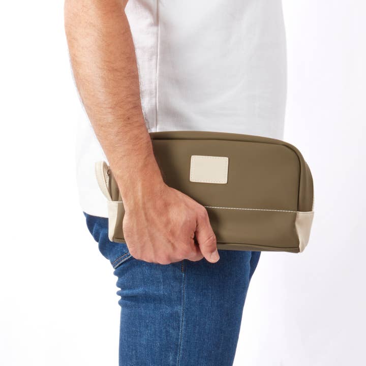 BeyBerk International - Wholesale Toiletry Bag - Unisex - Glasgow Toiletry Bag