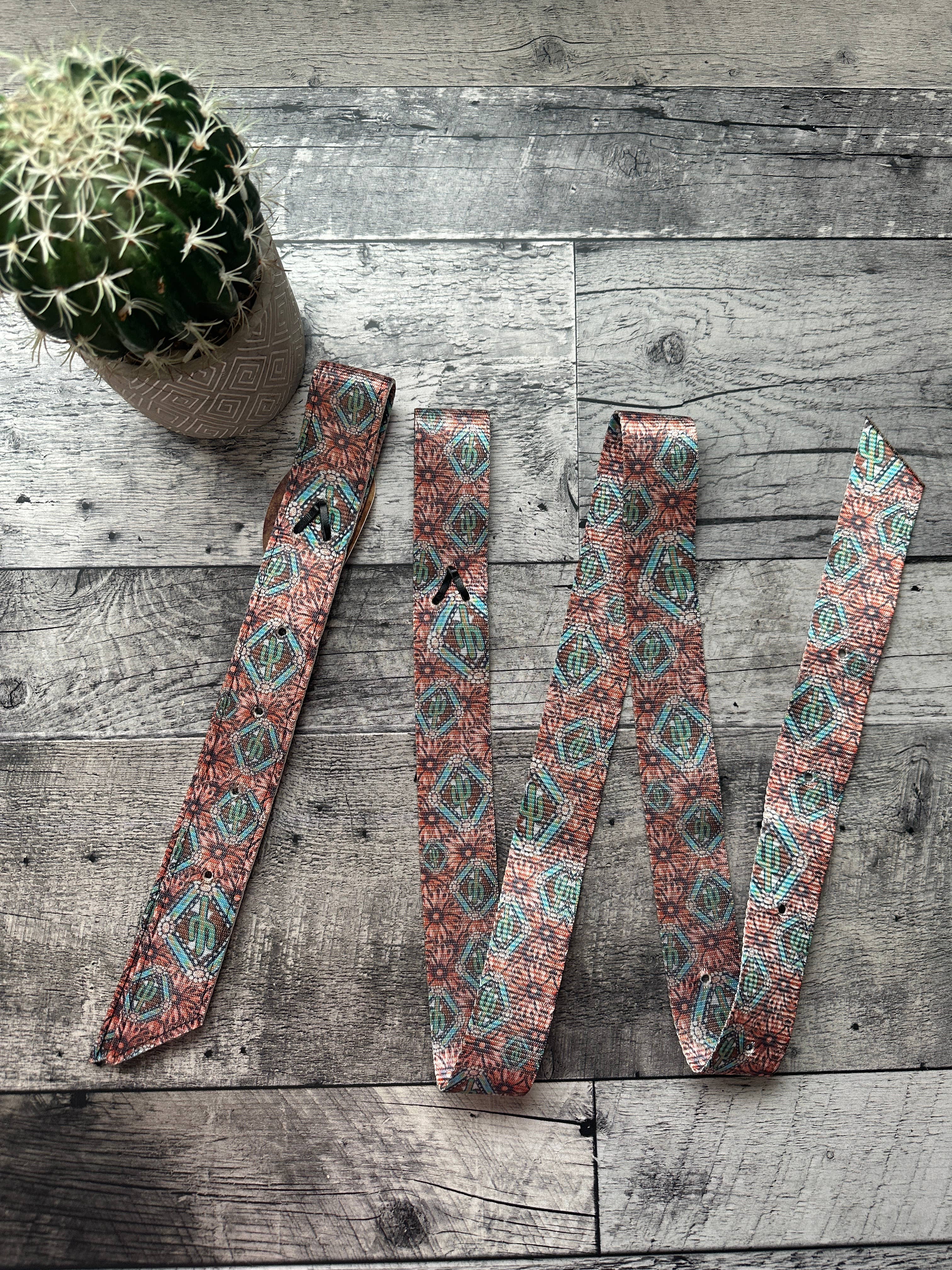 Schulz Equine - Wholesale Paardrijuitrusting - Set van nylon Latigo en Off Billet1