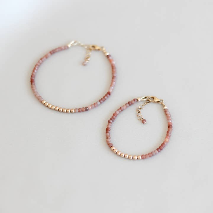 Mamã e Eu (Meg) por atacado de Maya Bauman