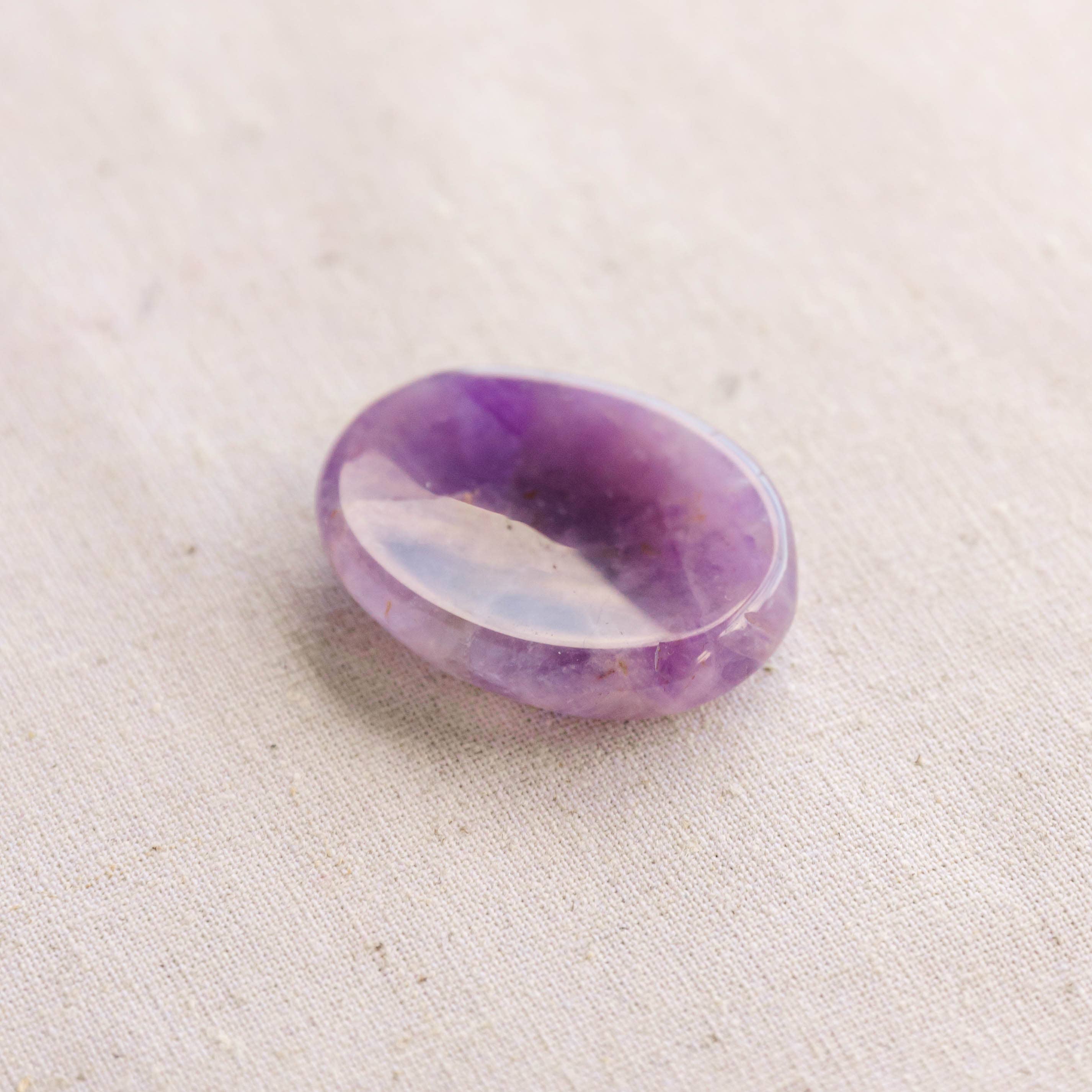 Tiny Rituals - Wholesale Spiritual stone/crystal - Amethyst Worry Stone