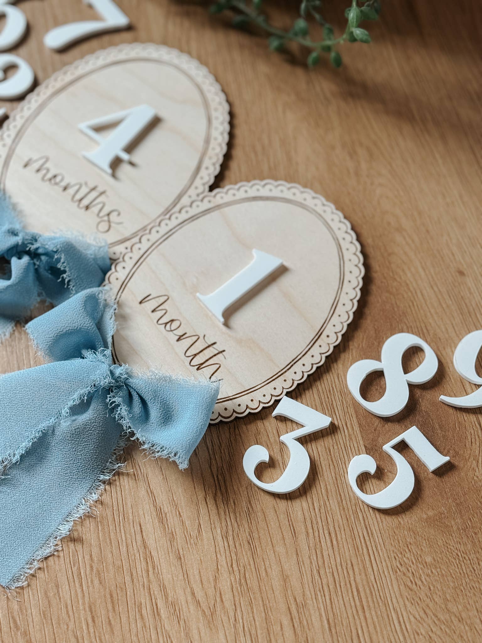 Arrow Town Designs – Engroshandel Mindesamler - Børn og baby – Mindebaby milepæl fotorekvisit skilt3