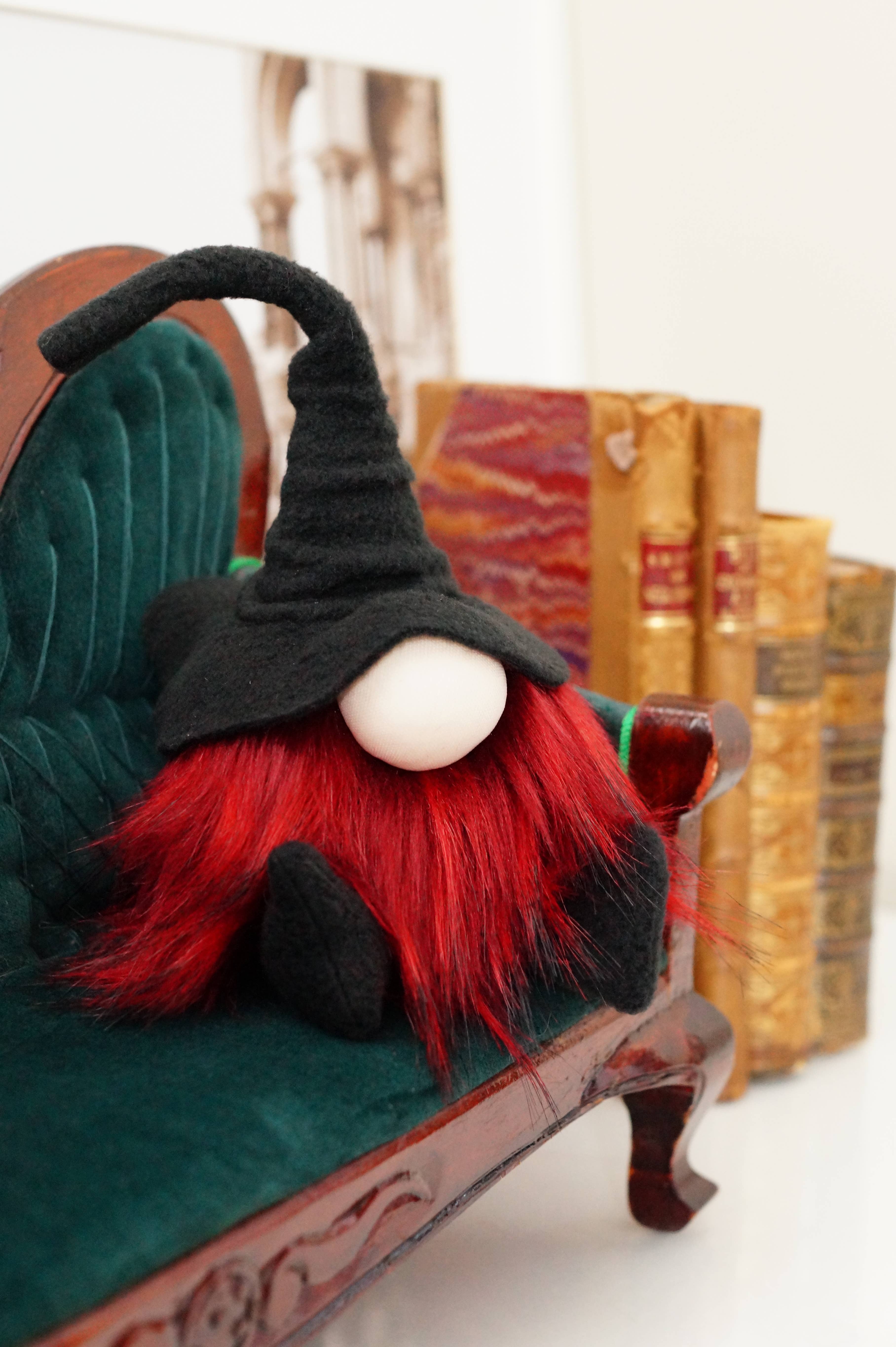 Gnomevillestudios – wholesale Decorative figurine – Floppy Hat wizard Halloween Gnome2