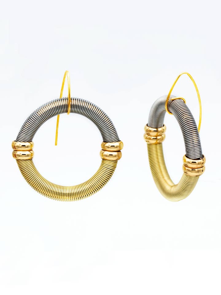 Guld-silver cirkeltrådhängande örhängen för wholesale av Sea Lily