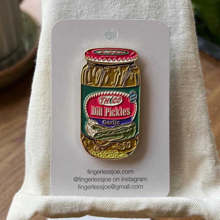 Épingle de cornichons épais de Rick de 2 pouces pour la vente par FingerlessJoe