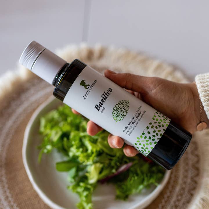 Basil flavored - EVO oil - Premium Quality 250 ml for wholesale by Donna Francesca