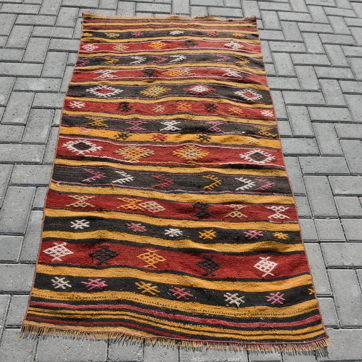 3x5.4 Ft Red Kilim Rug, Handmade Patchwork Rug for wholesale by Vintage Rugs Loom