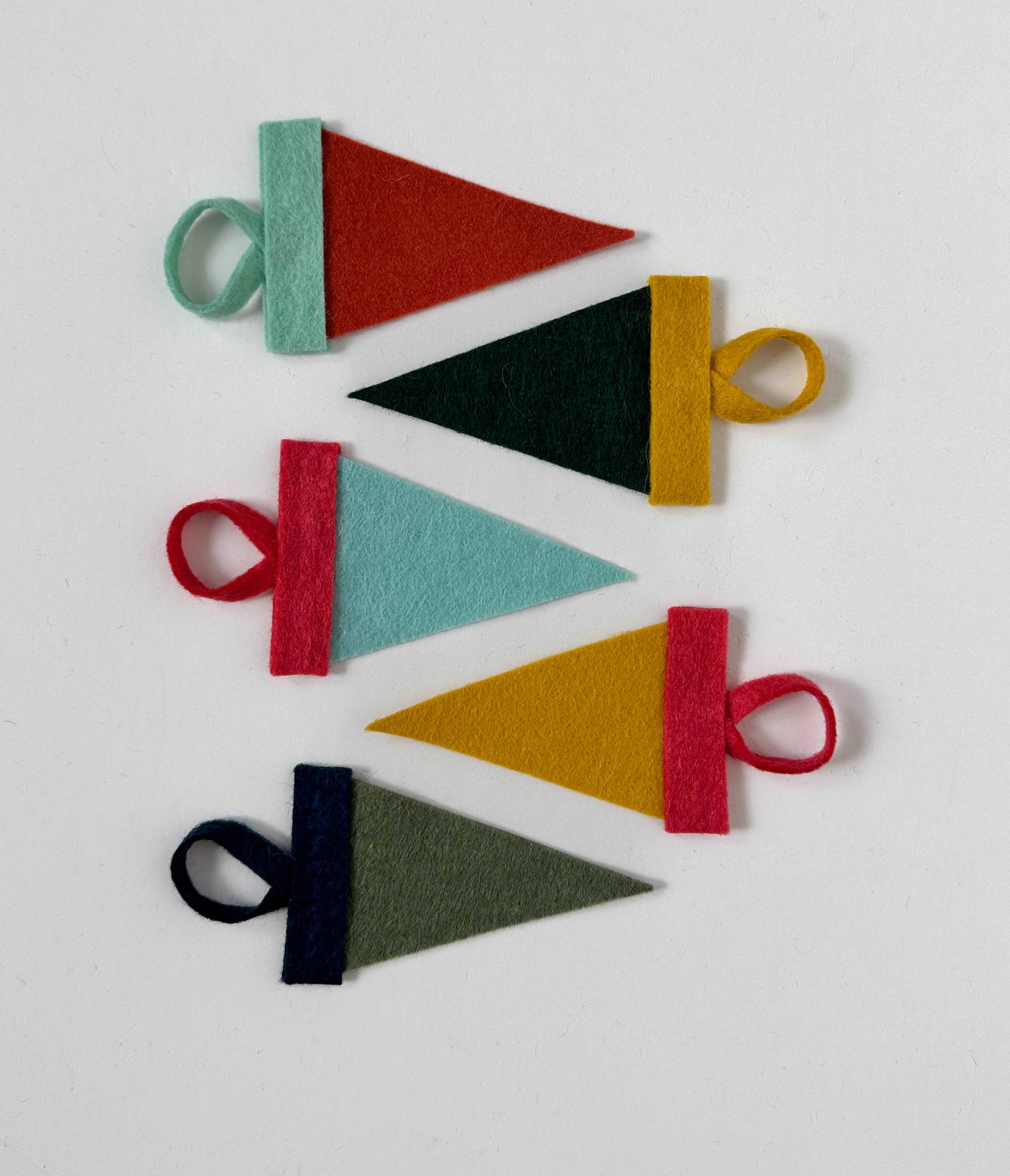 traveldashery - Vendita all'ingrosso Decorazione - mini gagliardetto personalizzato: colori classici5