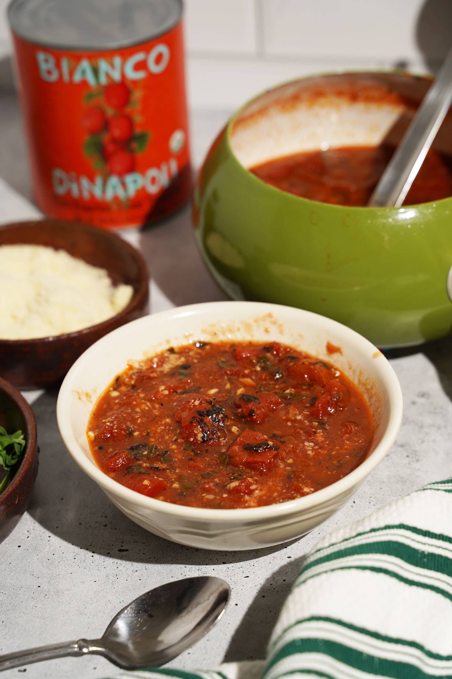 Bianco Dinapoli - Wholesale Canned vegetables - Bianco DiNapoli 28oz Organic Fire Roasted Chopped tom (6 ct)6