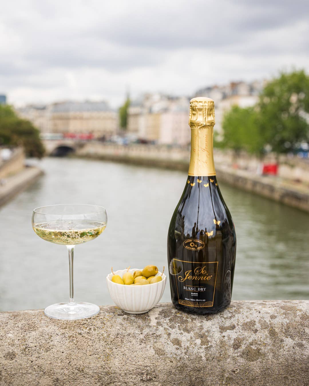 Zepeim - Wholesale Non-Alcoholic Spirits/Wine/Beer - So Jennie Paris Blanc Dry Champagne Alternative (France)2