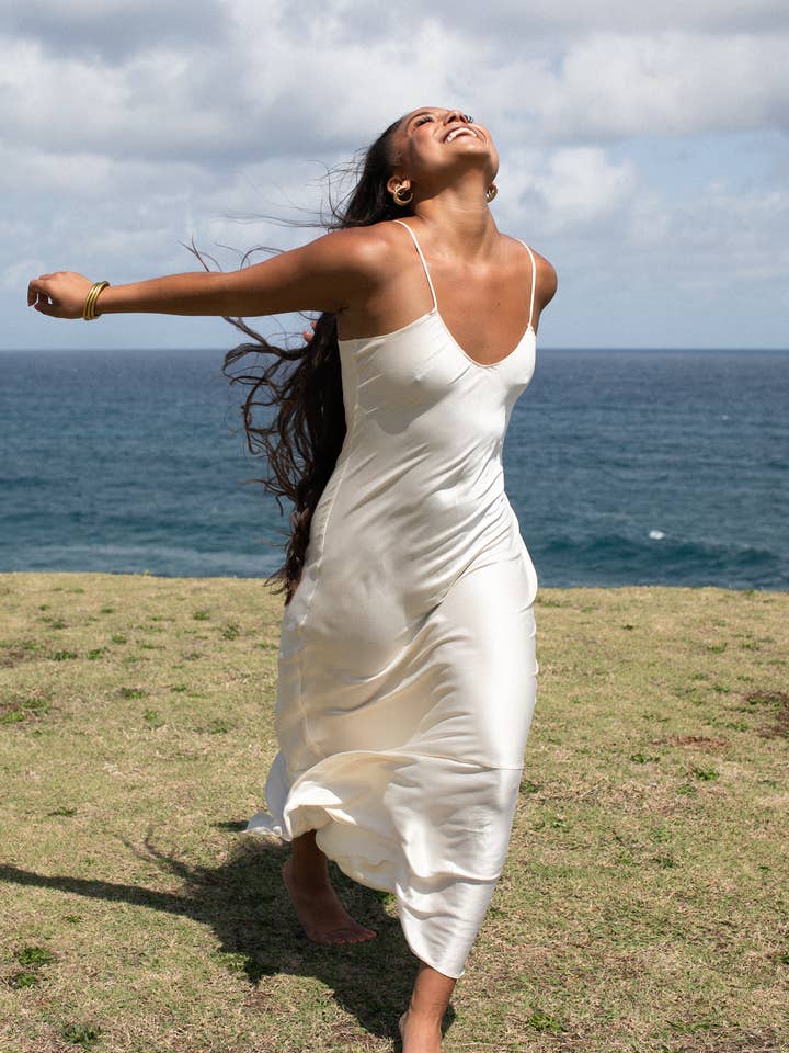 Ocean Prairie - Wholesale Dress - Women's - Floor Length Mulberry Silk Slip in Baby's-Breath