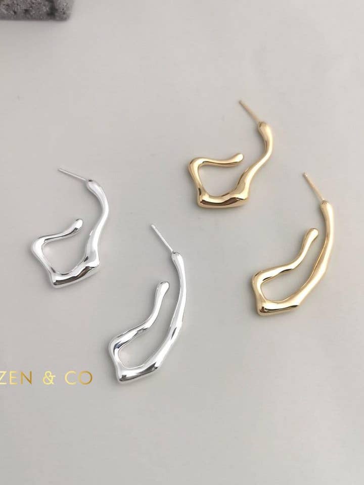 ZOEY Fluid Way of Water offene Creolen für den Großhandel von ZEN&CO Studio