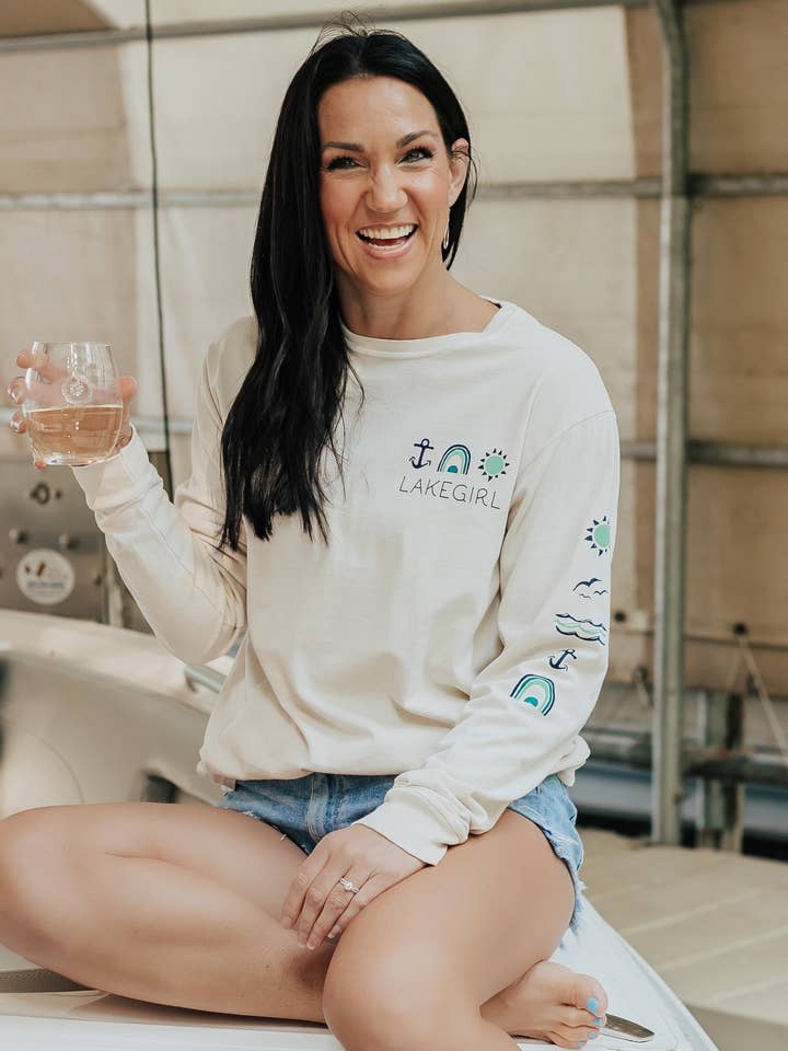 Lakegirl – wholesale Screen printed t-shirt – Women′s – Ringspun Long Sleeve in Cappuccino1