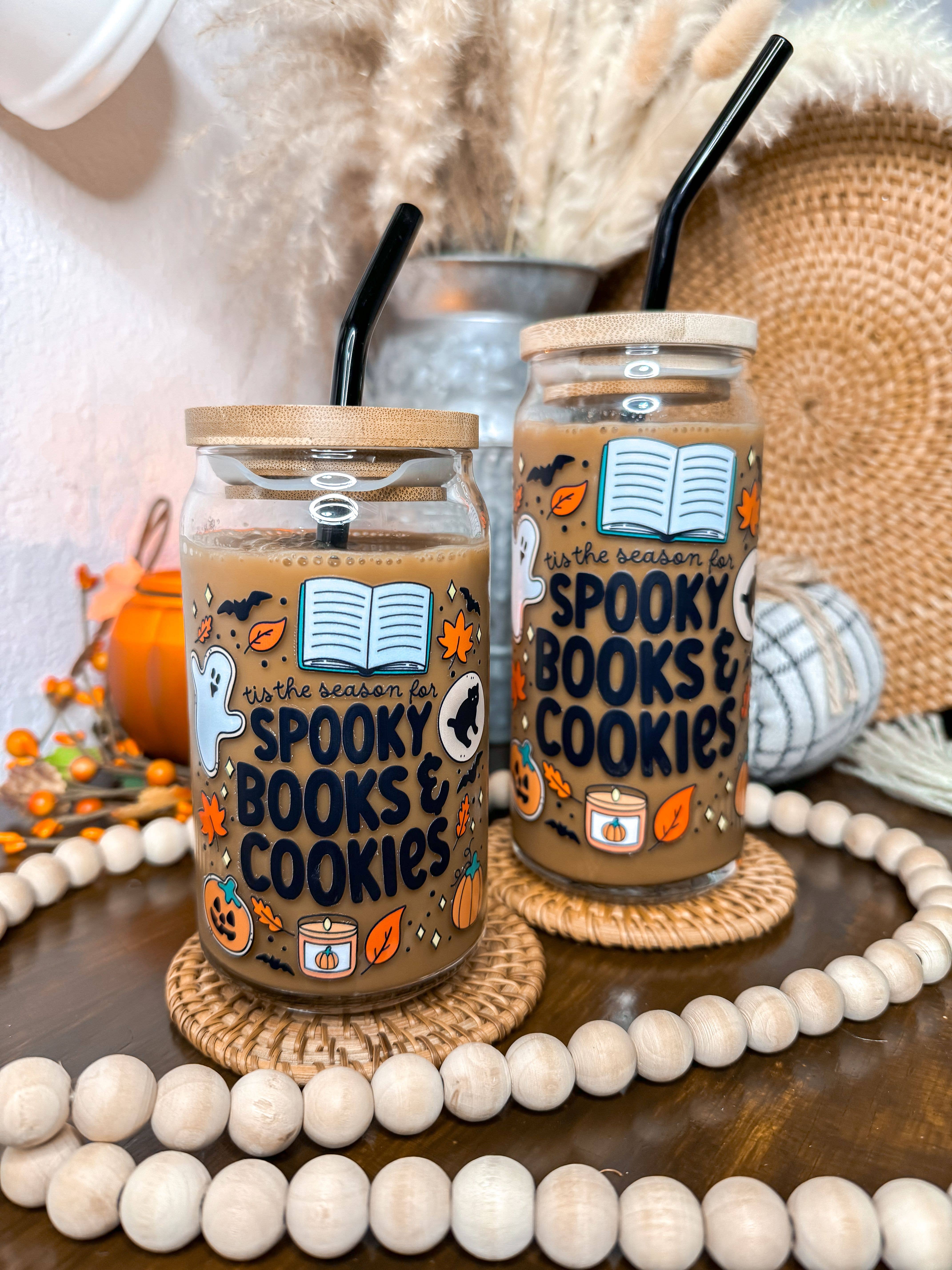 Curly Tailed Designs - Wholesale Drinking Glass/Cup - Spooky Books & Cookies 16oz & 20oz Halloween Glass Cup4