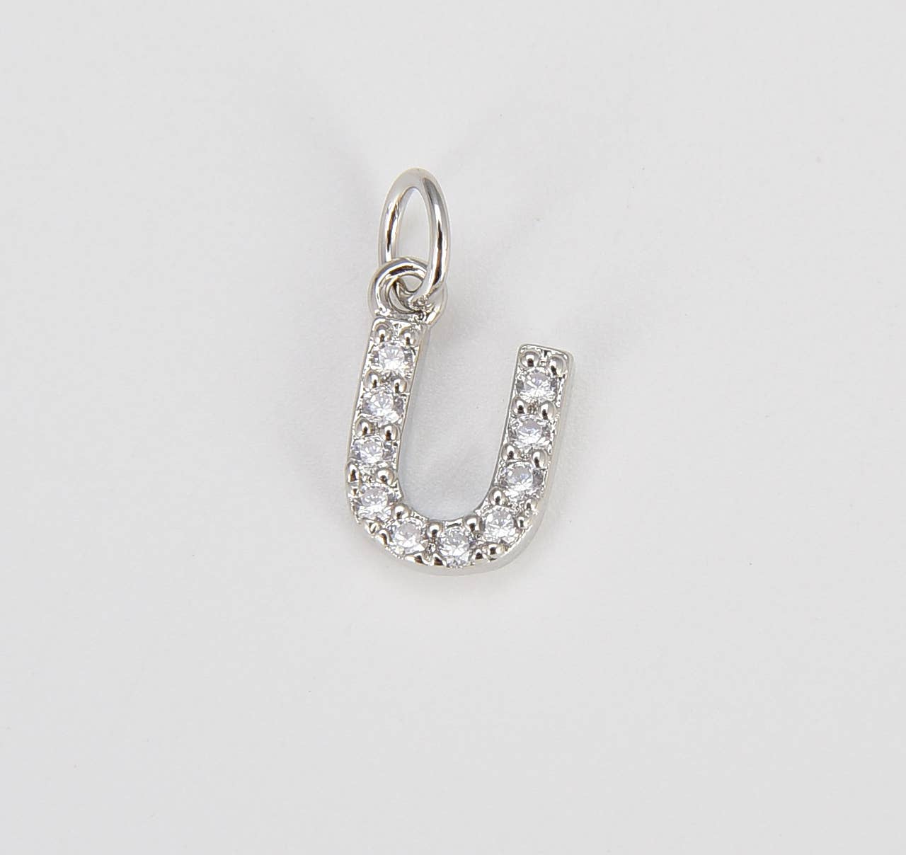 Beads Creation - Vente Breloques/médailles personnalisées - Breloques initiales en or CZ Micro Pavé, lettre A-Z CP48217