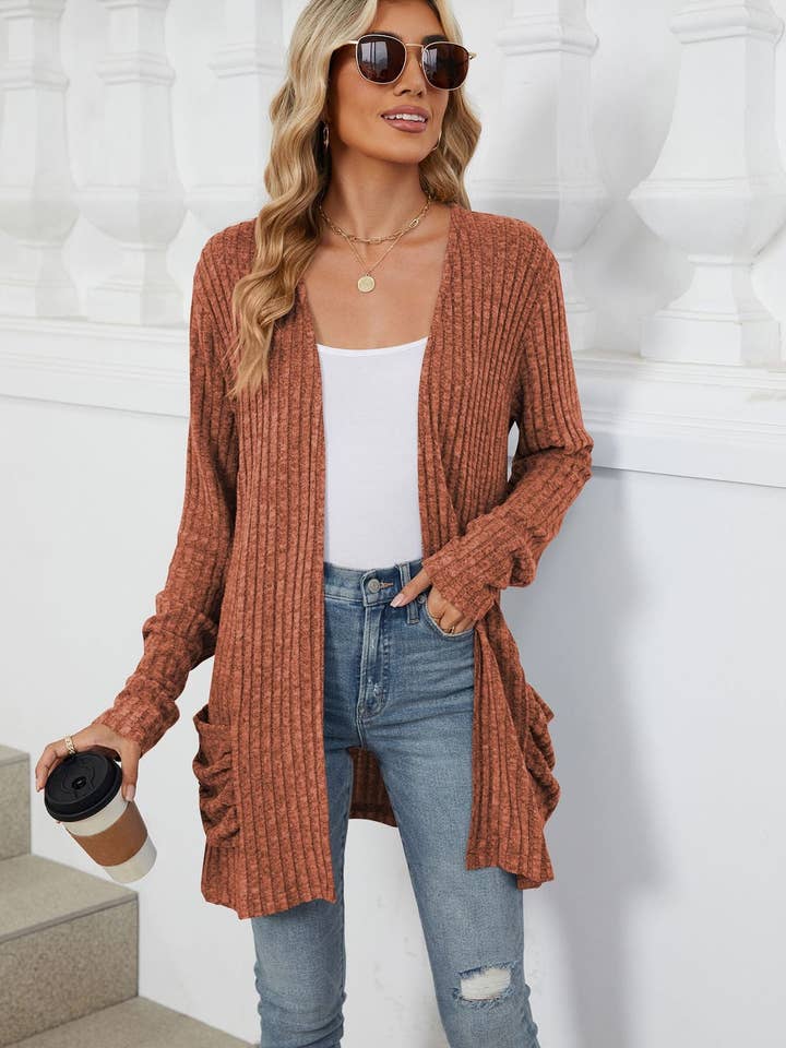 Suhkasana - Vendita all'ingrosso Cardigan - Donna - Top lavorato a maglia con cardigan a maniche lunghe e tasche semplici12