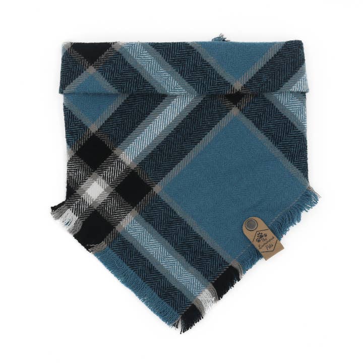 Bandana Invernale per Animali Domestici a Quadri Blu e Neri | Snap On per Gatti e Cani per la vendita all'ingrosso da parte di The Luminous Pets