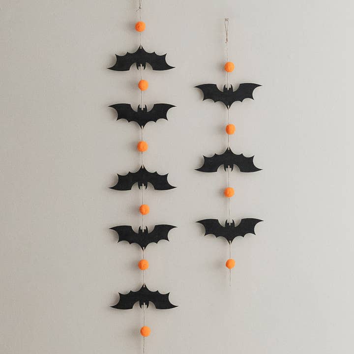 Halloween-girlang med svarta fladdermöss i filt R34 för wholesale av BearCrafts