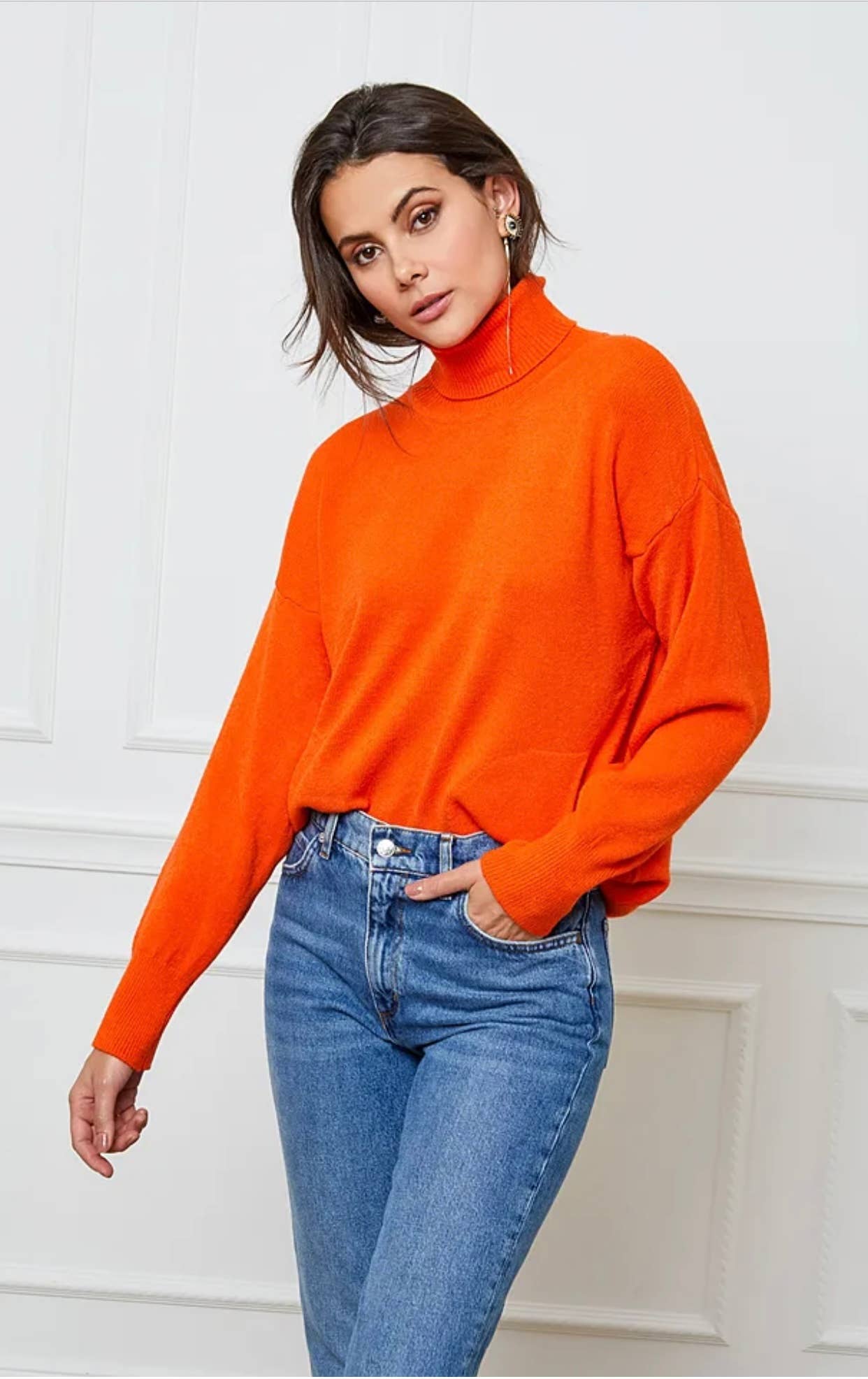 LÉA & LUC – wholesale Knitted jumper – Women′s – Turtleneck sweater with pockets REF. 003043