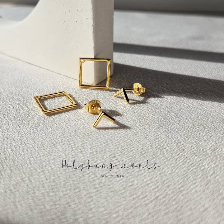 HolyBang Jewels - Wholesale Ear Jackets/Climbers - SQUARE EAR JACKET - E-ST1178