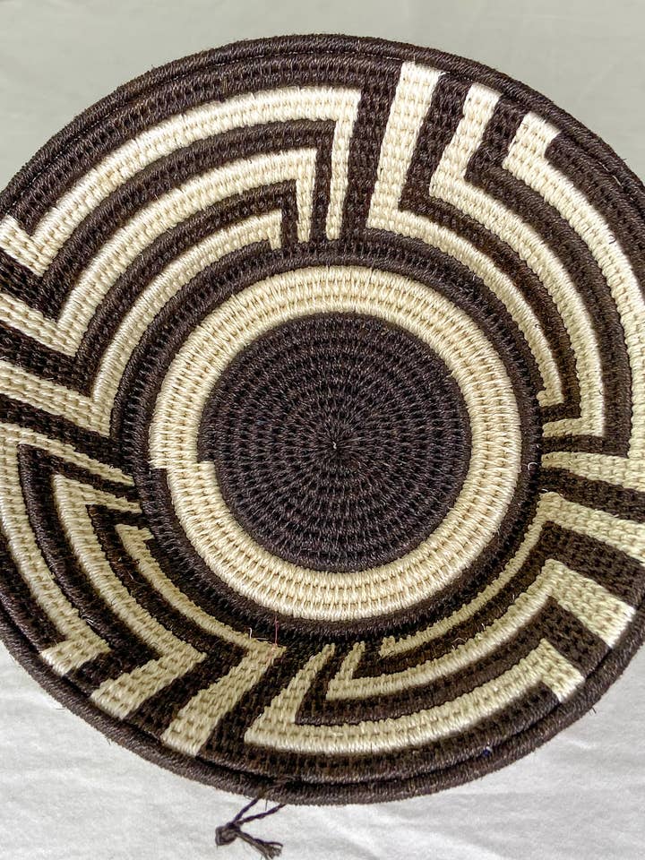 Lille Sisal Kurv - 035 for engroshandel hos Eve & Nico Gifts & Home Decor