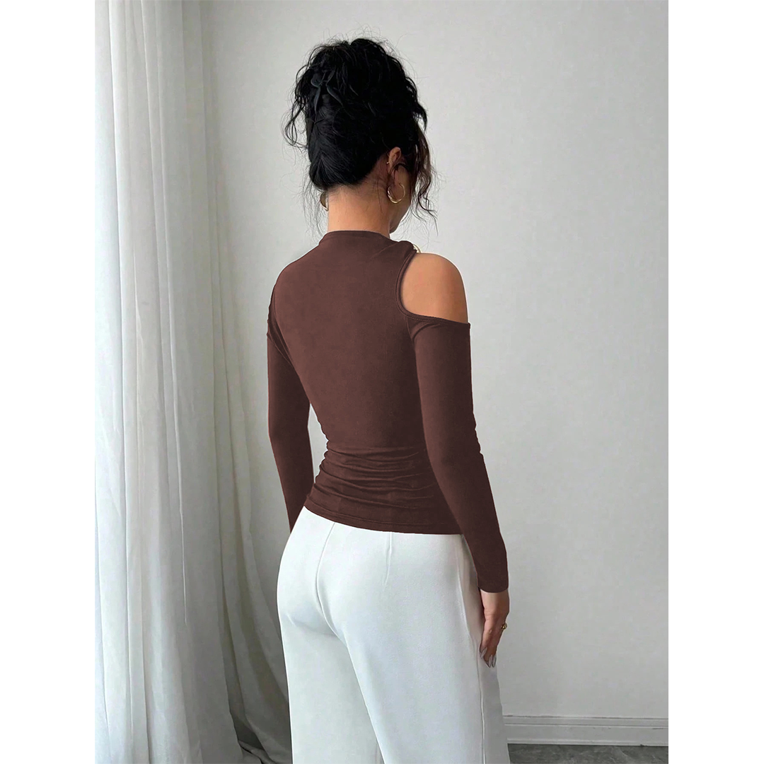 UNISHE - Wholesale Blouse - Women's - Asymmetrical Neck One-Shoulder Metal Decor Fitted Top ZK36717