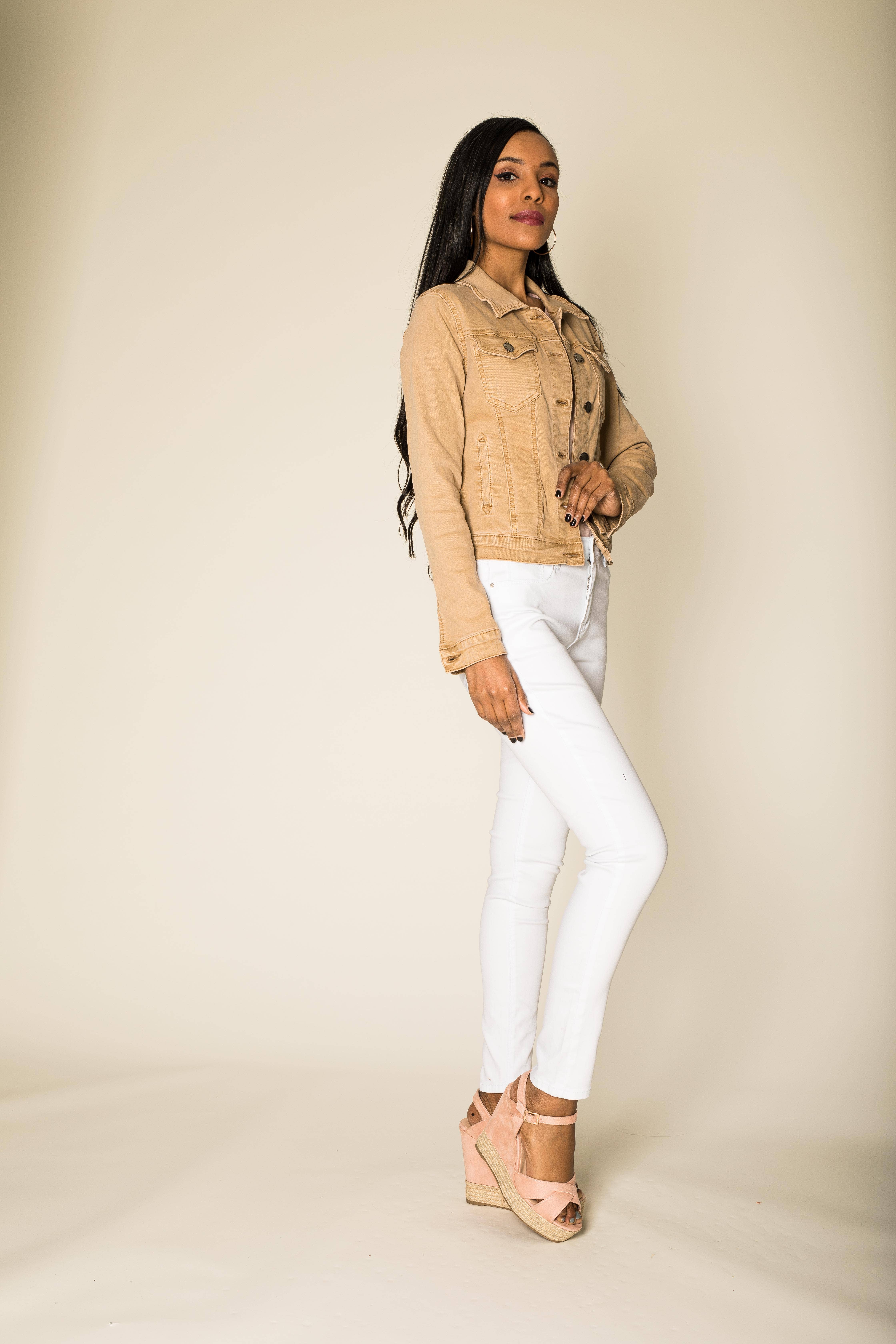 Nina Carter - Wholesale Jas - Dames - Stretch nauwsluitend jack kleur J212A46