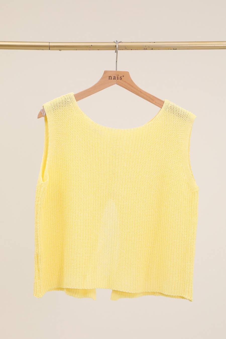 NAÏS PARIS – wholesale Knitted jumper – Women′s – SLEEVELESS ROUND NECK SWEATER, OPEN BUTTONED BACK IN COTTON4