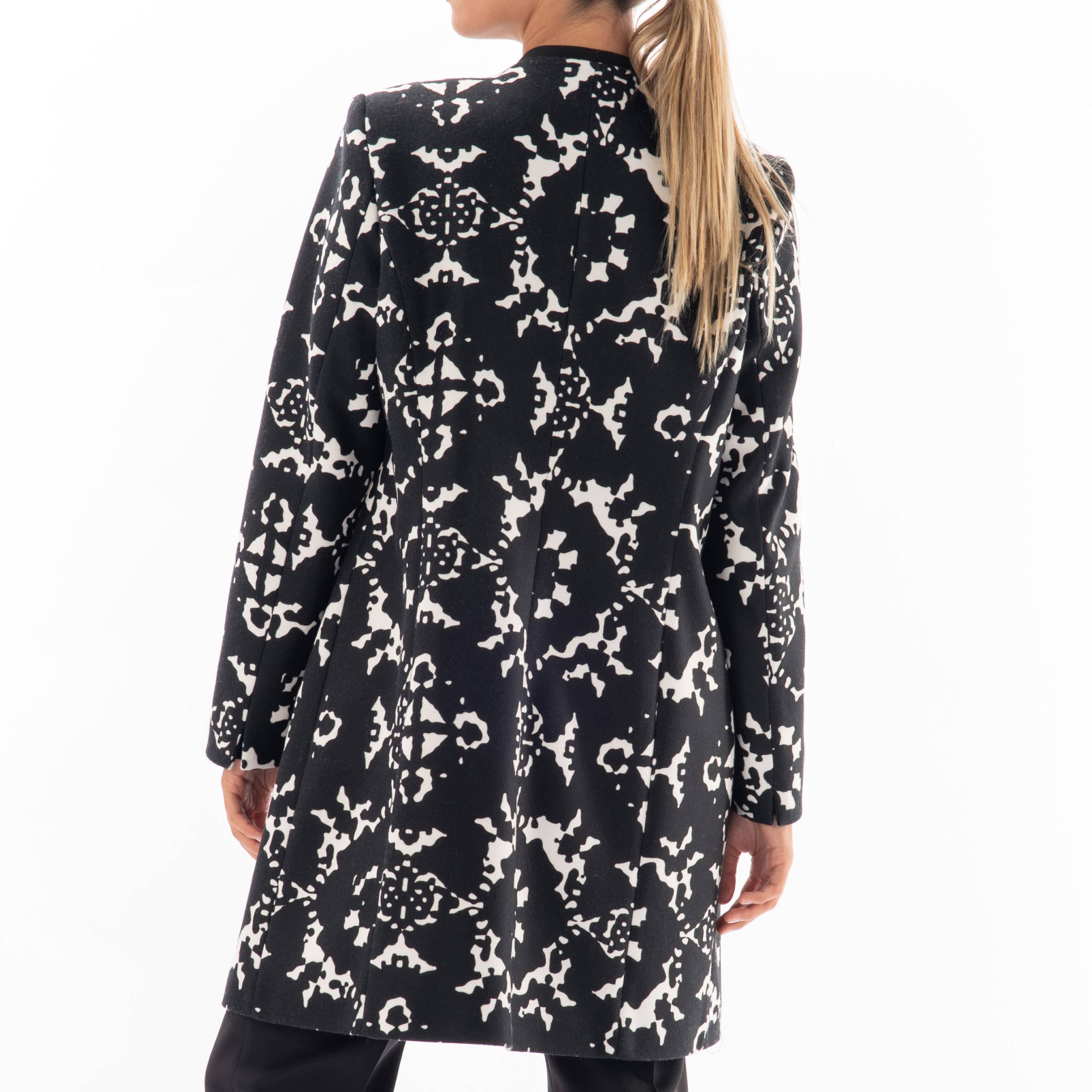 Svart Lång Mato-jacka svart för wholesale på Faire6