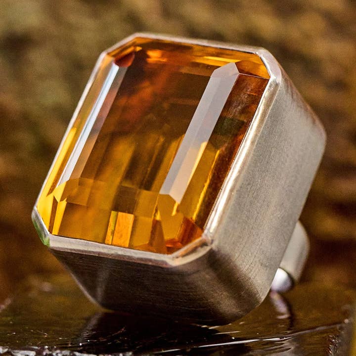 Vesper Obscura - Vente Bague de cocktail/de cérémonie - Bague Goliath Carrée en Doré (Argent)0