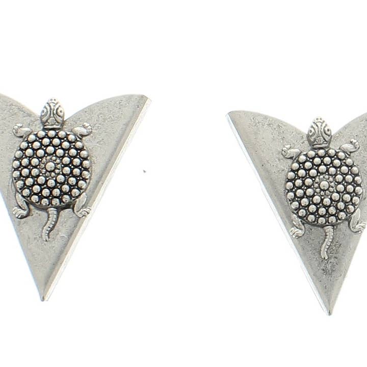 Silver Turtle Collar Tips for wholesale by HHH Designs