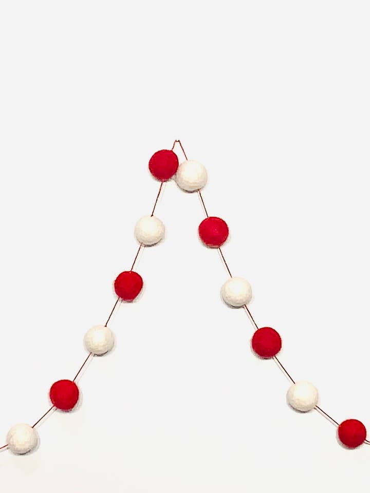 60" Pompom garland, red & white for wholesale by Giftsland