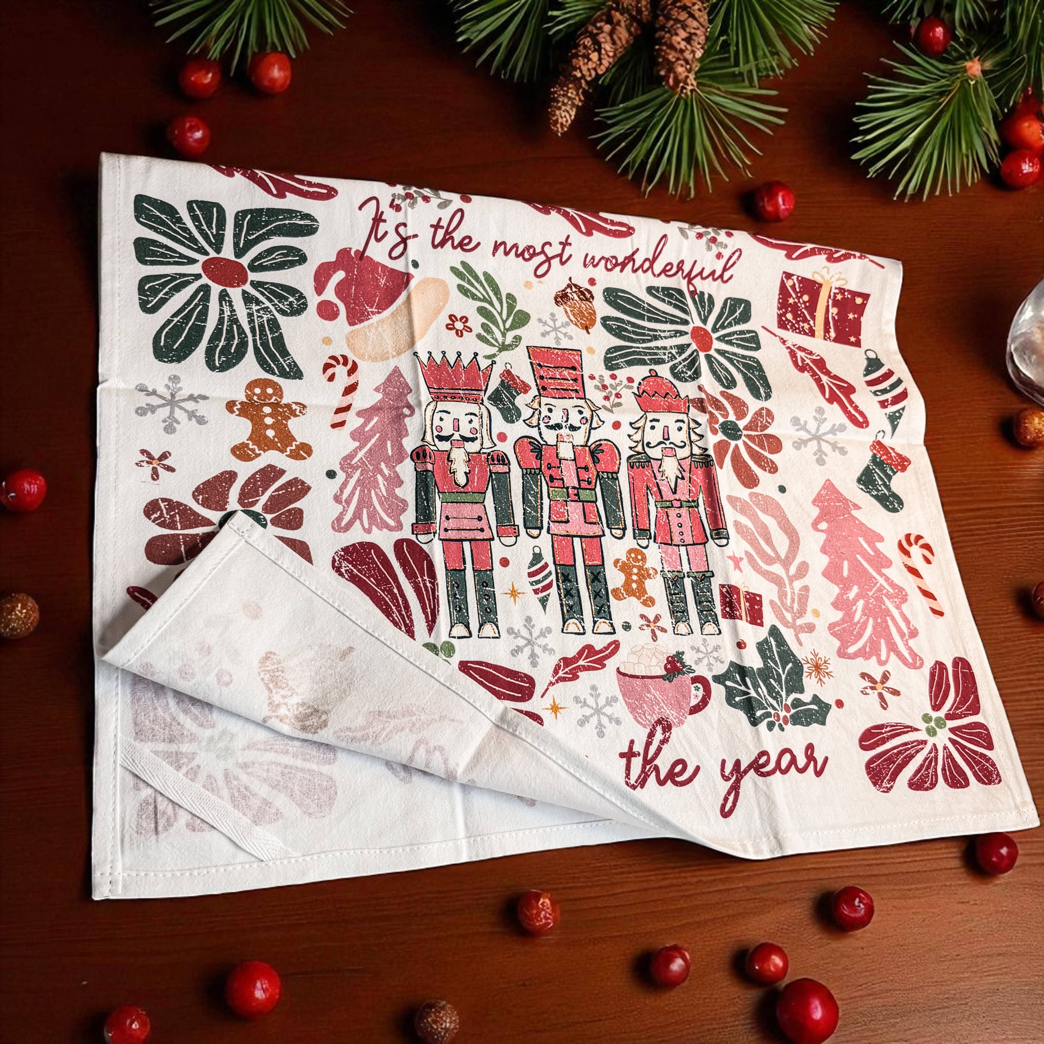 Gia Roma - Wholesale Tea Towel - Vintage Santa Holiday Kitchen Towel & Decor | Pink Christmas101