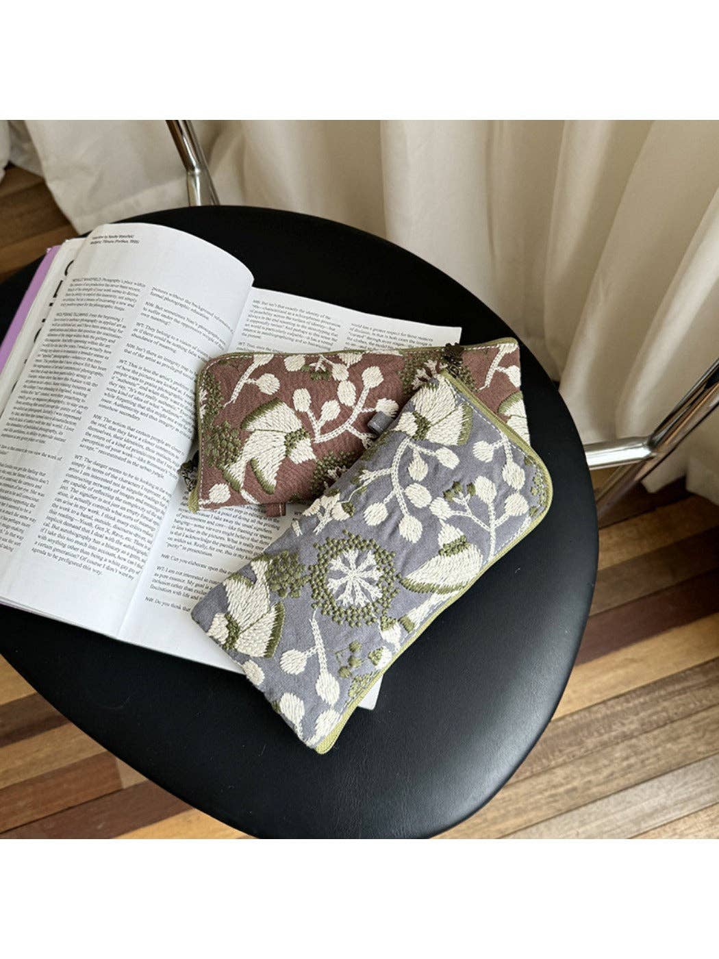 Funkyrel® Atzbranding Limited – wholesale Make-up/cosmetic bag – Cosbai - Embroidered Zipper Makeup Pouch5