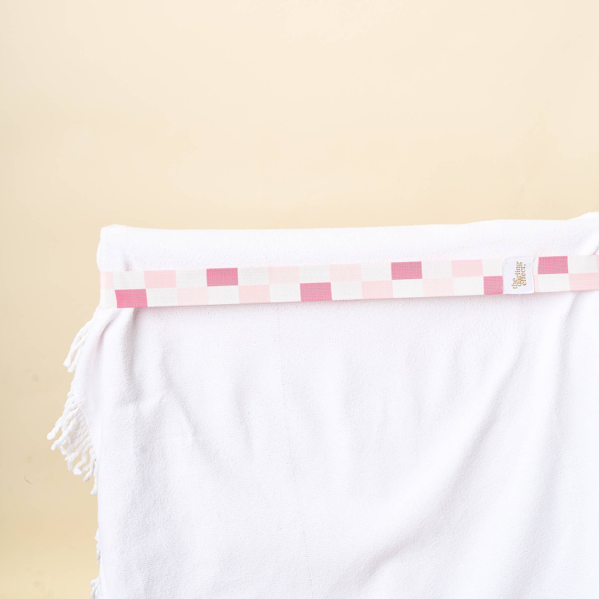 The Darling Effect - Wholesale Beach Accessories - Stay-Put Towel Band-Check Hot Pink1