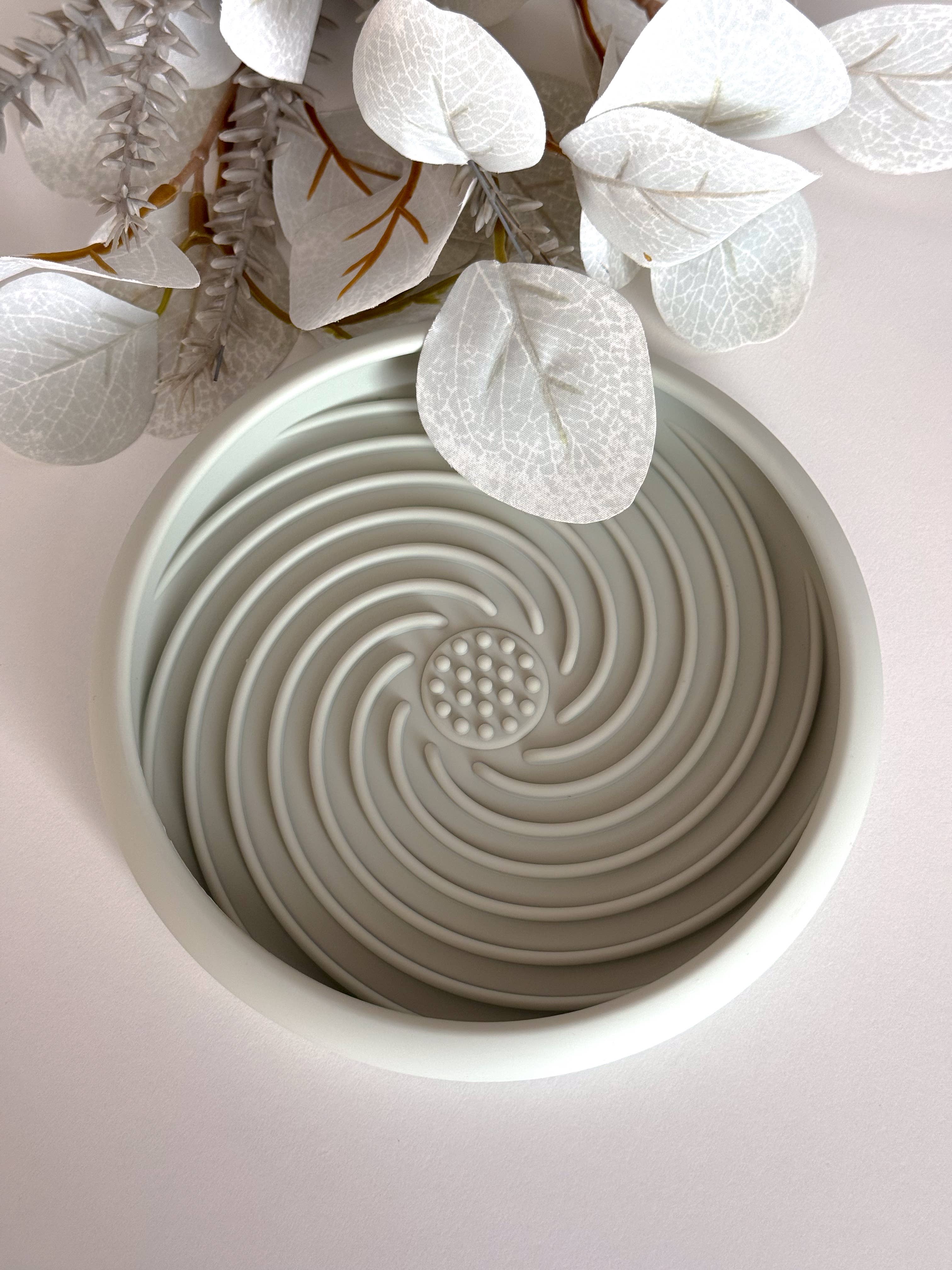 Doggotique - Wholesale Pet Bowl - Cat/Dog - Slow bowl UFO for small dogs and cats, lick mat dog5