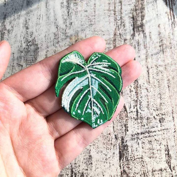 plantyintroverts – wholesale Patch – Monstera variegata Albo - embroidered patch embroidery