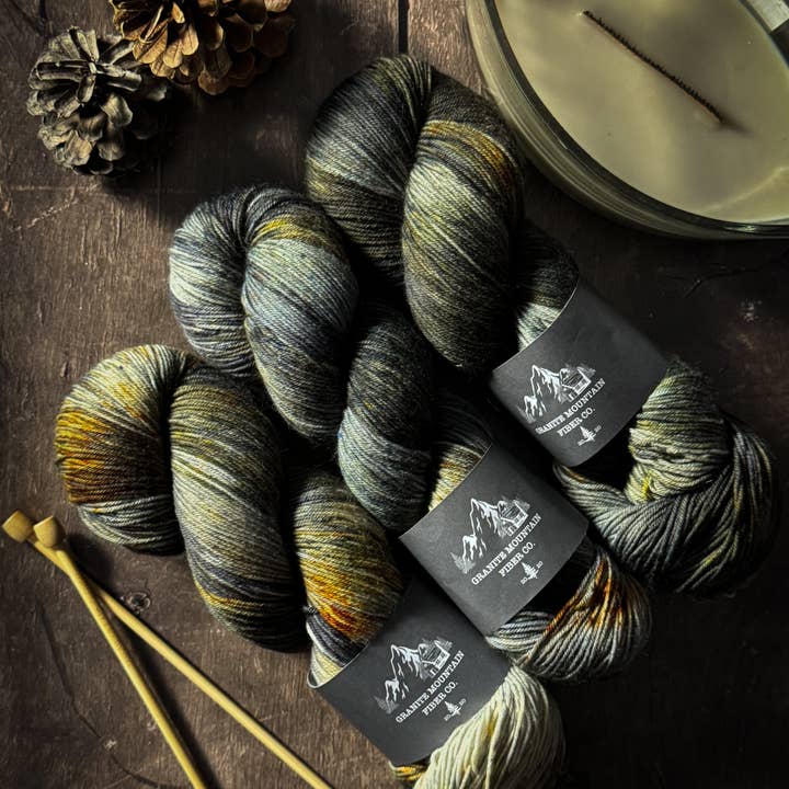 Murs du Château - Canaan MCN pour la vente par Granite Mountain Fiber Co.