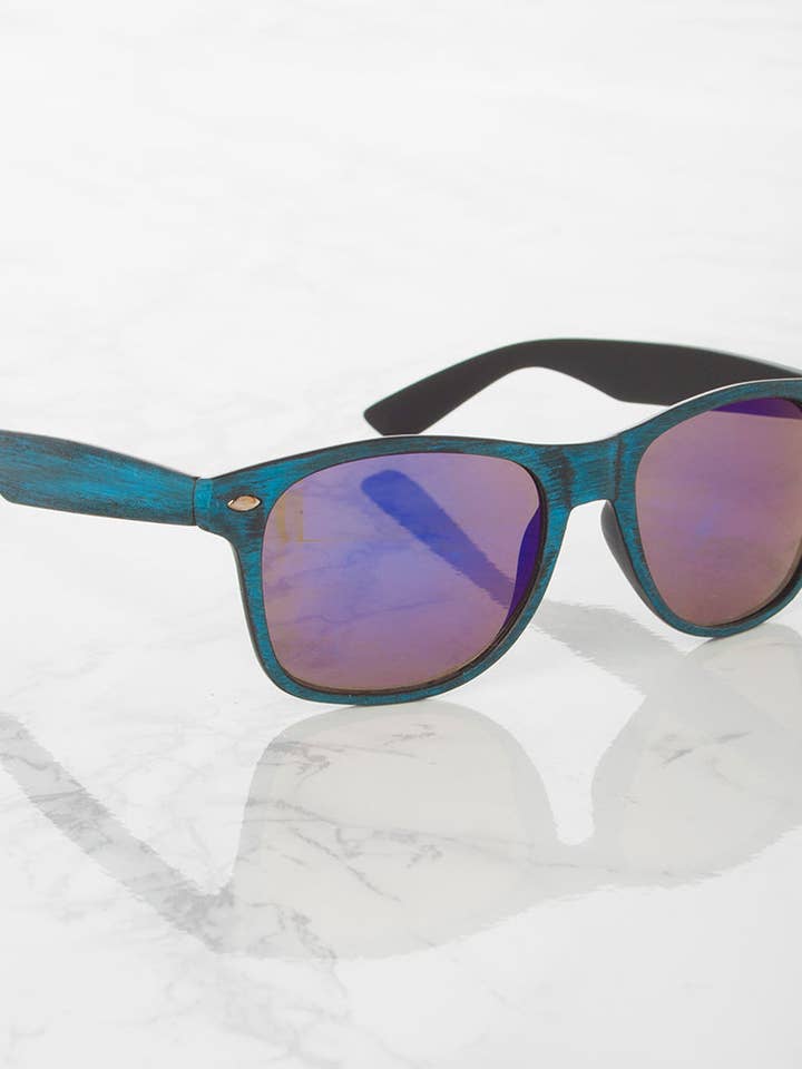 P4015SD/RV - Classic Sunglasses - Pack of 12 for wholesale by Apparel Candy