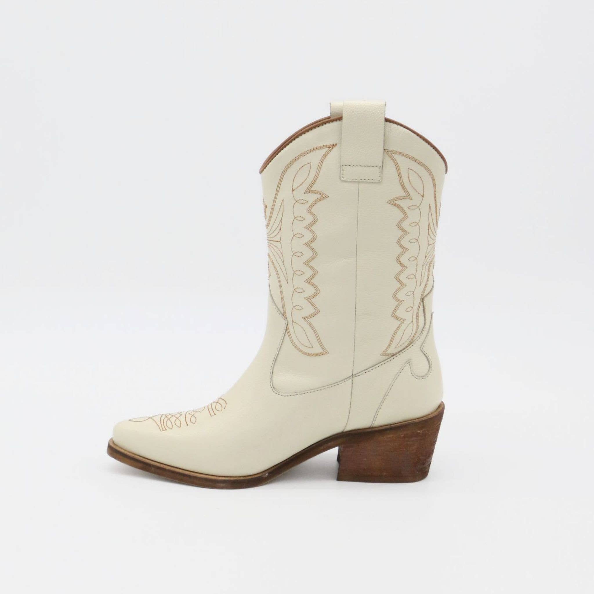 marfil Bota vaquera occidental imparable de cuero marfil para mujer de venta al por mayor en Faire14