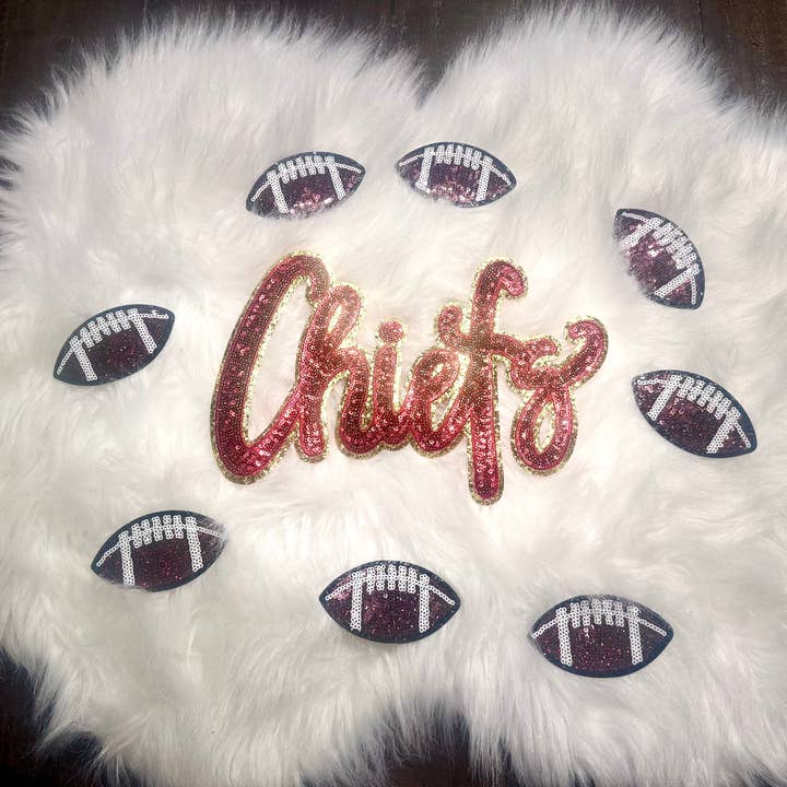 sequinandstiches - Vente Écusson - Patch Chiefs, écusson à paillettes, support doré à paillettes, écusson thermocollant, écusson Game Day, écusson de mascotte de lycée, écusson à faire soi-même1