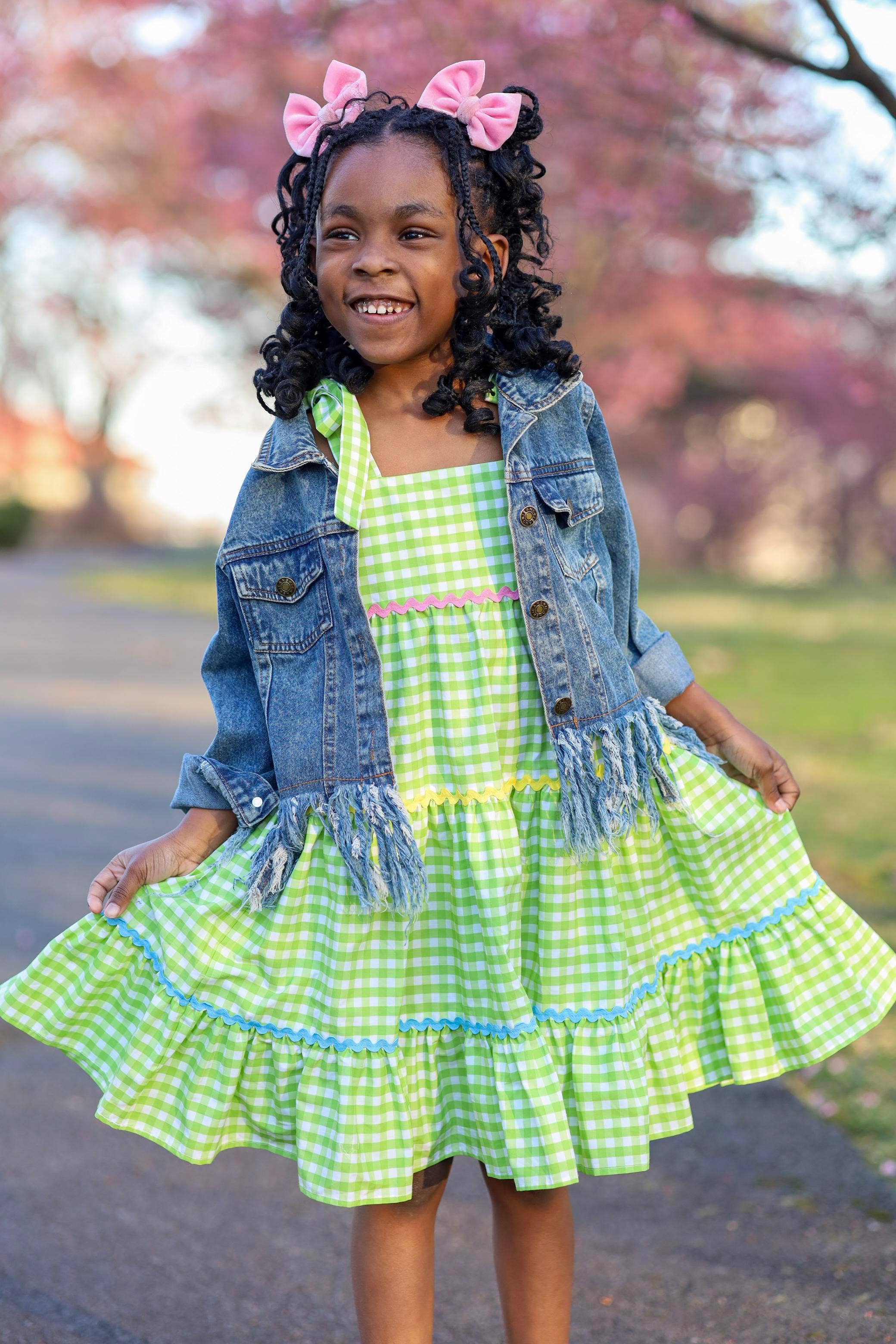 Posh Pickle - Vendita all'ingrosso Vestito - Bambini - Avanti! Abito a balze a quadretti da ragazza con spalle annodate6